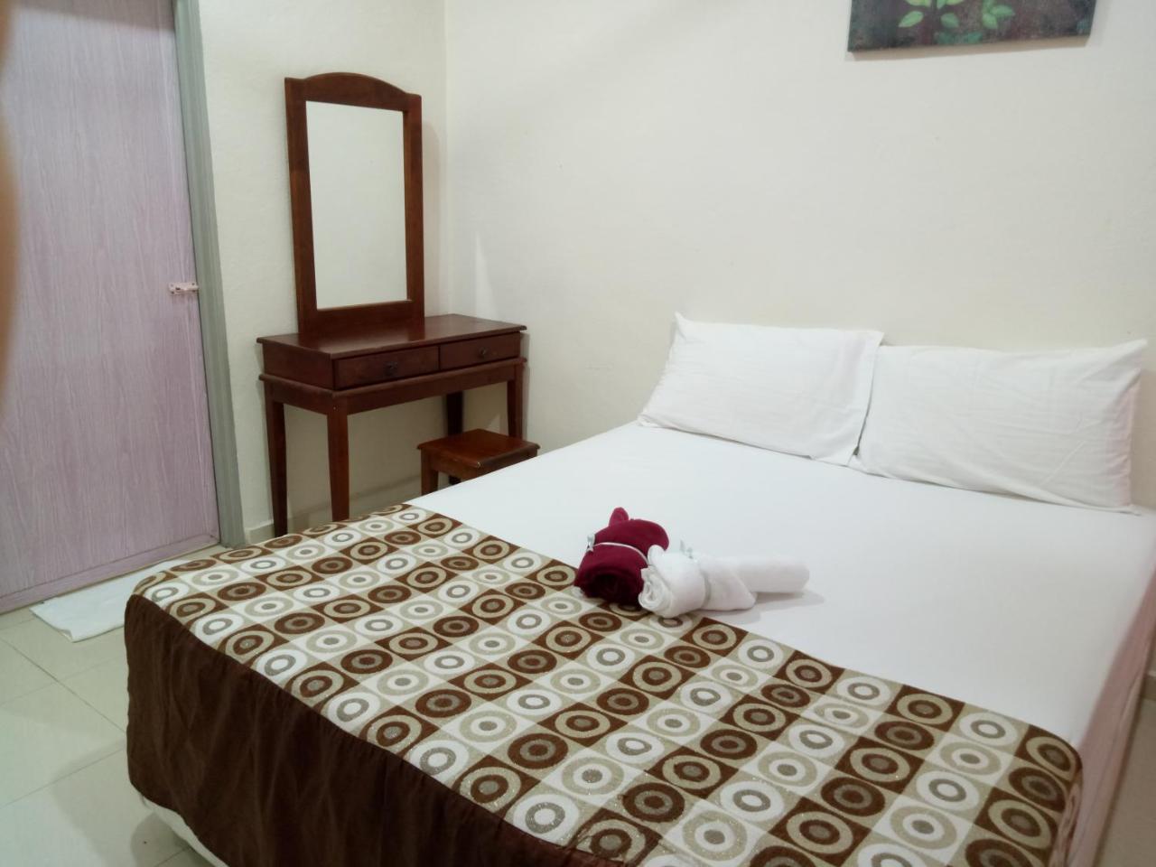 Idul Sunrise View Hotel Пантай Ченанг Екстериор снимка