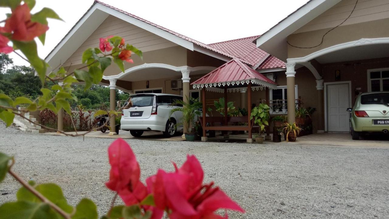 Idul Sunrise View Hotel Пантай Ченанг Екстериор снимка